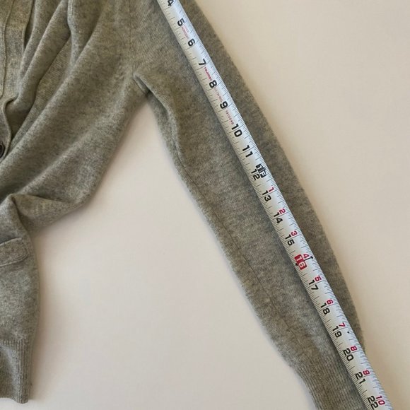Incredibly soft J Crew XXS 100% cashmere gray cardigan - Picture 8 of 10